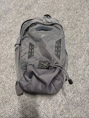 Quest Hydration 2L Trail Water Bladder Backpack